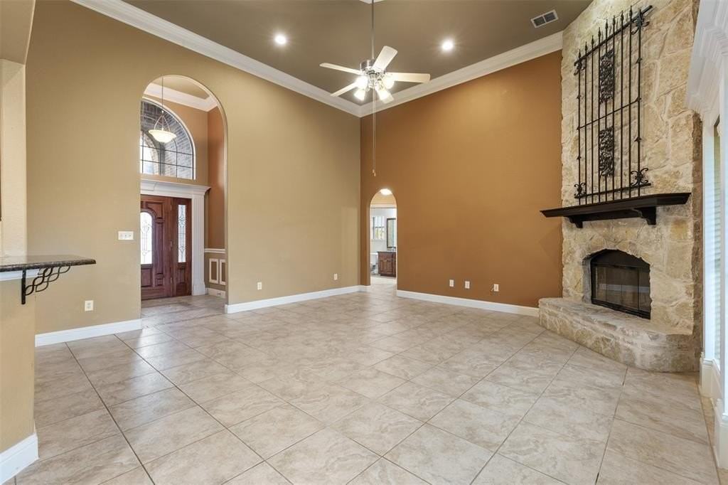 389 Scenic View Dr - Photo 7 of 40