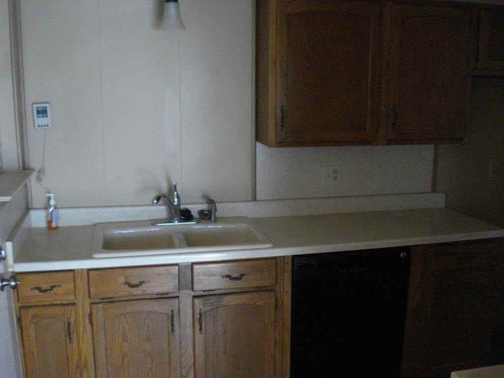 1704 Cordell St - Photo 2 of 9