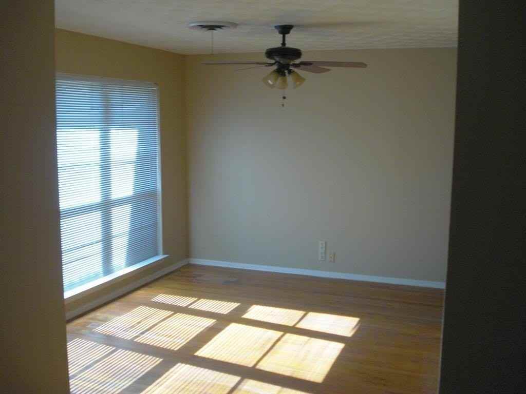 1704 Cordell St - Photo 3 of 9