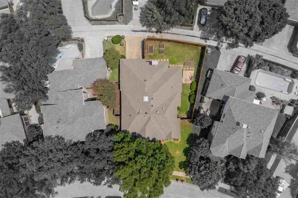 6736 Magnum Dr - Photo 4 of 38