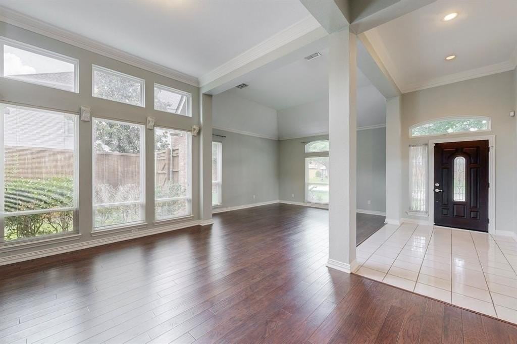 6736 Magnum Dr - Photo 6 of 38