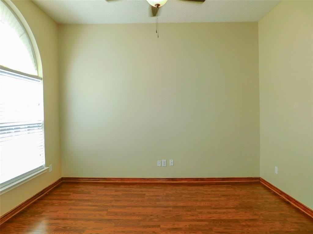 8313 Montecito Dr - Photo 6 of 27