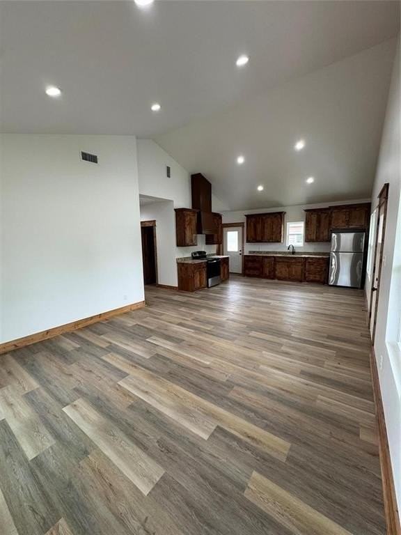 409 5th St - Photo 3 of 9