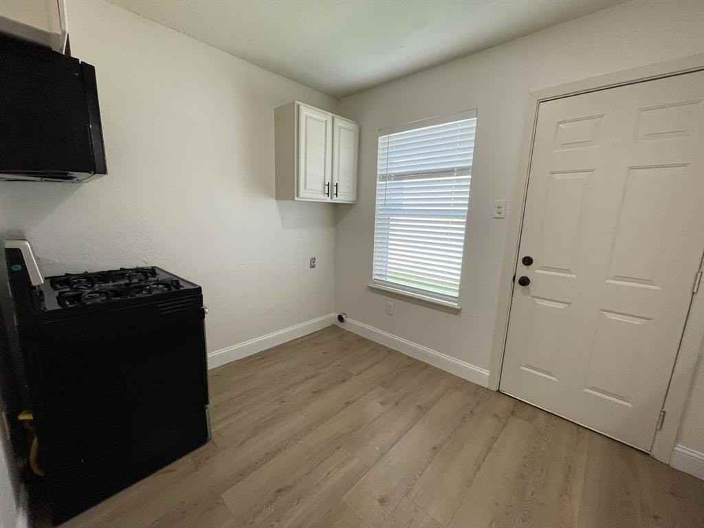 204 Hosack St - Photo 5 of 8