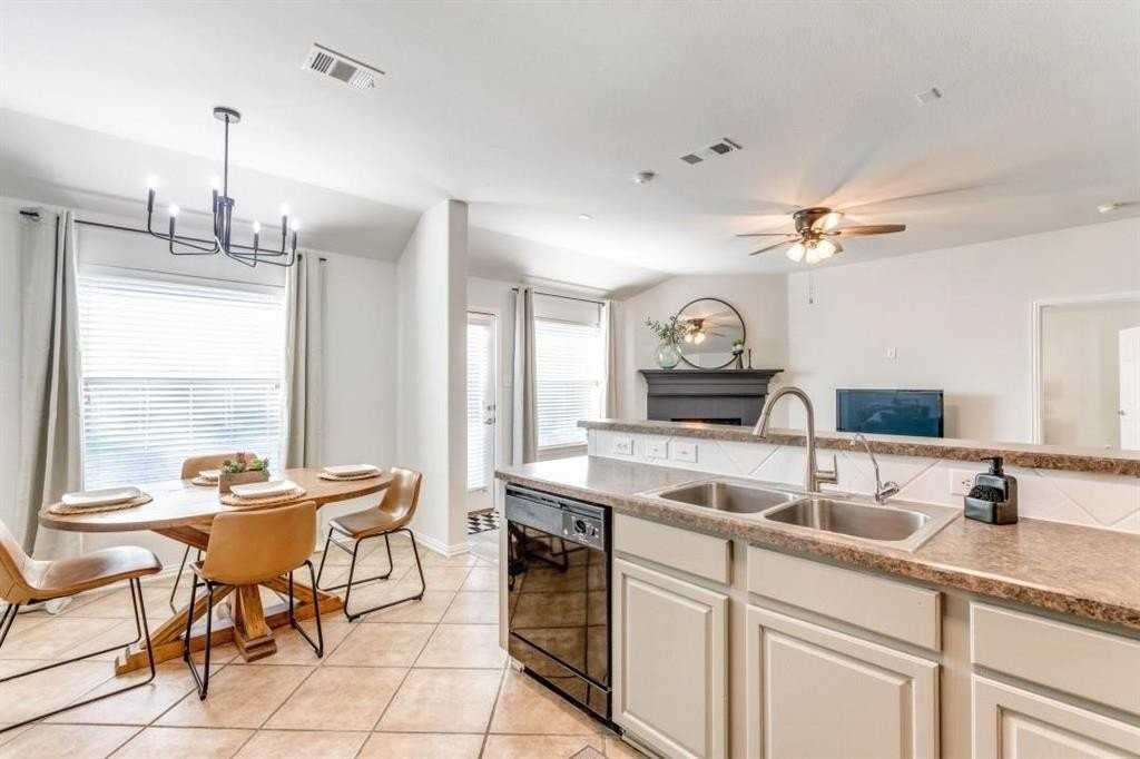 8421 Green Ash Dr - Photo 6 of 12