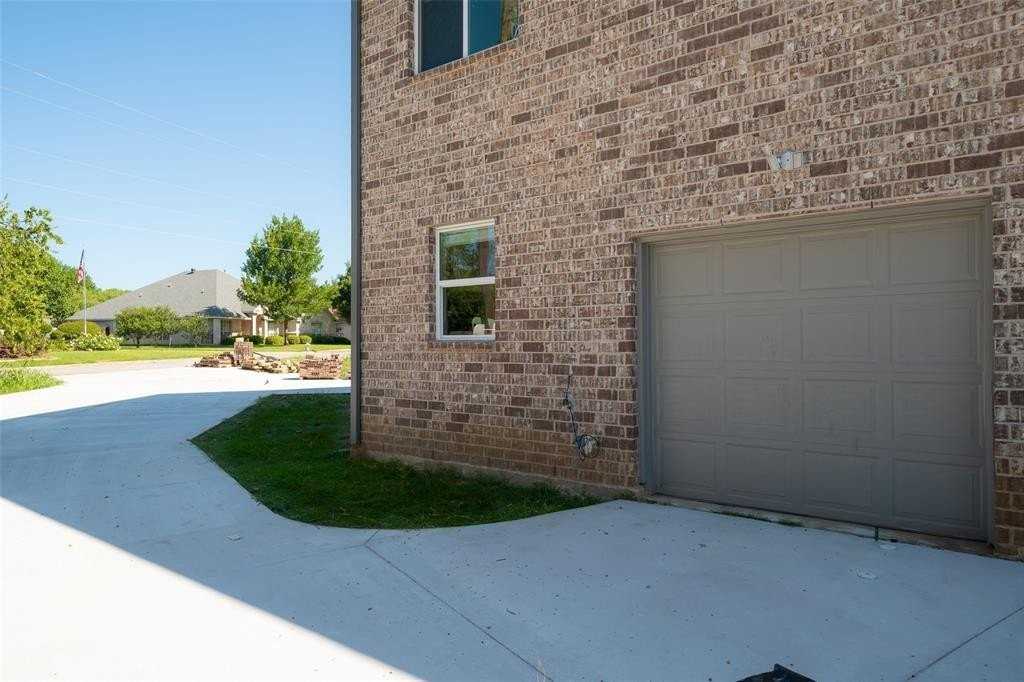 6506 Park Place Dr - Photo 3 of 20