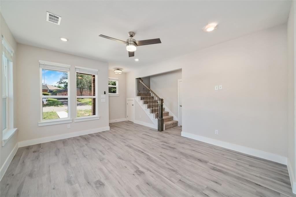 6506 Park Place Dr - Photo 5 of 20