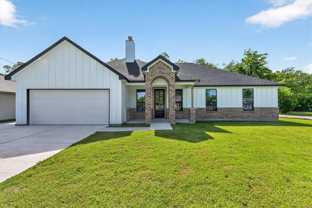 2902 Walnut St - Photo 1 of 1