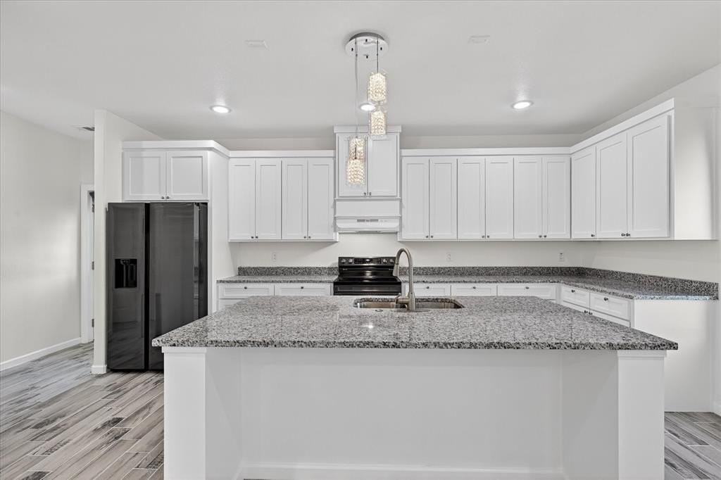 2902 Walnut St - Photo 5 of 26