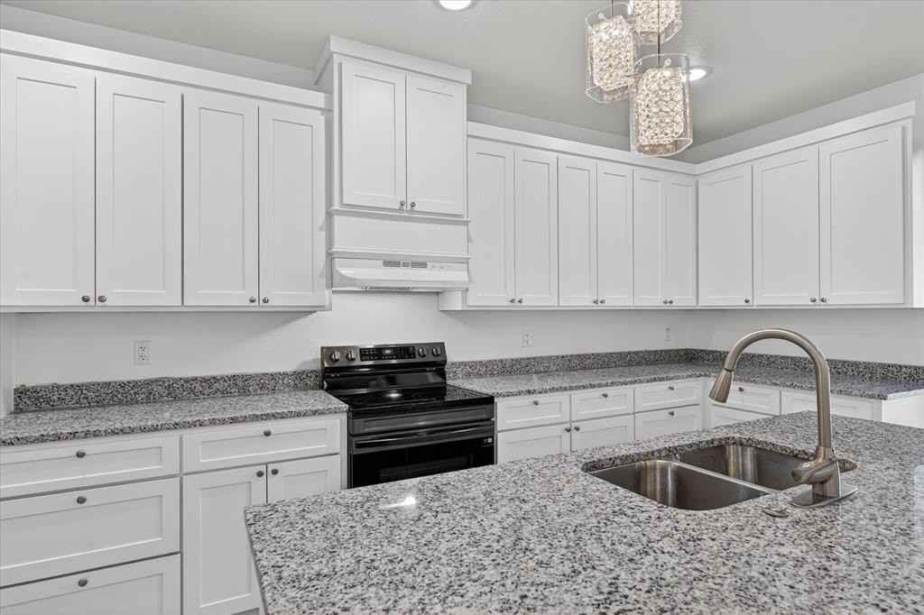 2902 Walnut St - Photo 6 of 26