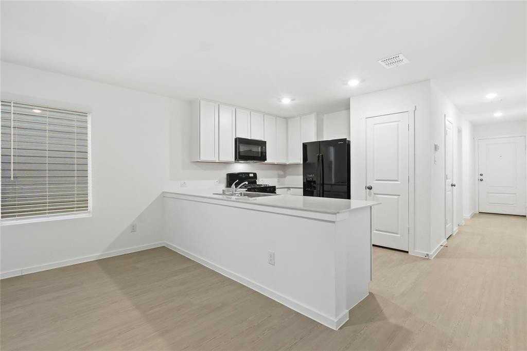 12164 Steeplechase Dr - Photo 6 of 18