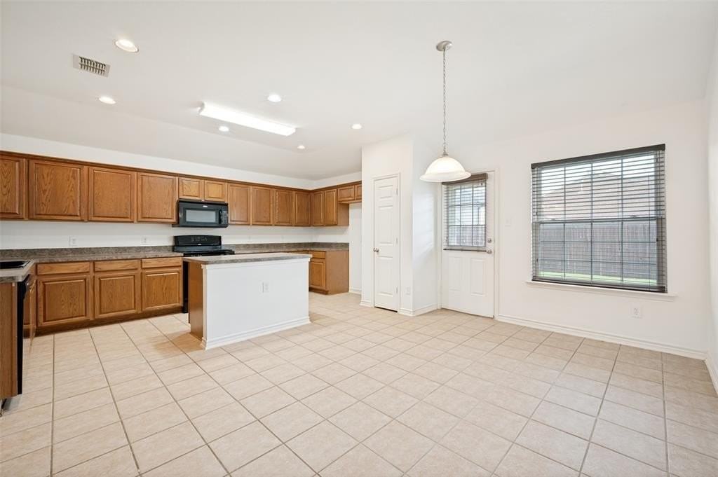 2683 Lake Ridge Dr - Photo 5 of 12