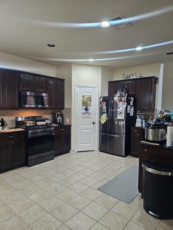 1713 Estacado Dr - Photo 4 of 15