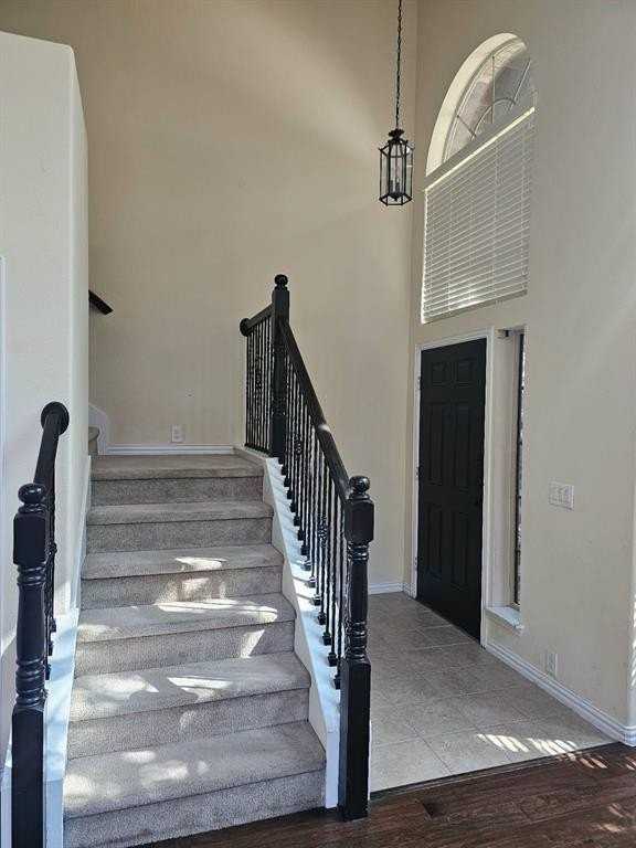 1713 Estacado Dr - Photo 6 of 15