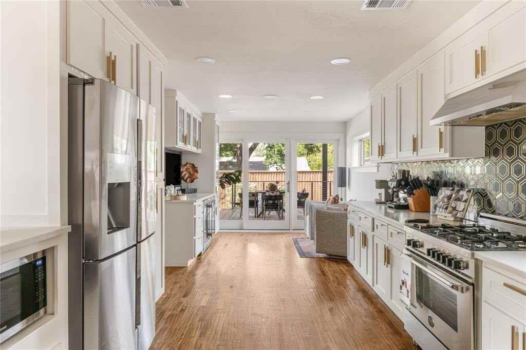 9831 Lakemont Dr - Photo 7 of 30