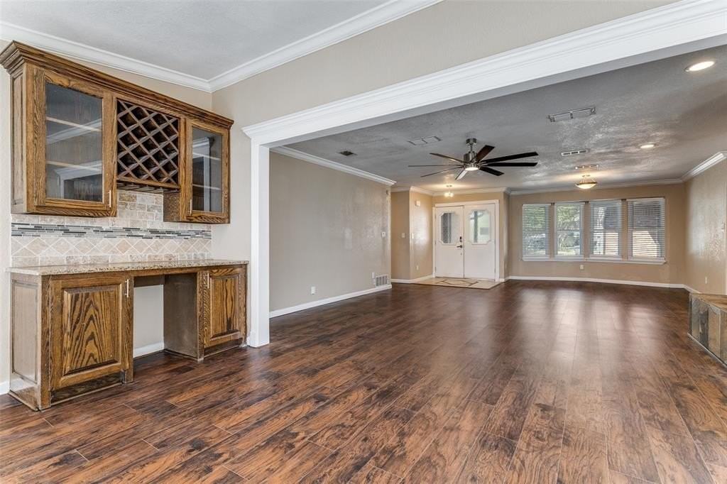 8725 Hidden Hill Dr - Photo 6 of 25