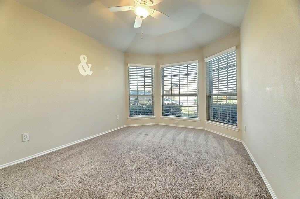 1108 Cheyenne Dr - Photo 4 of 25