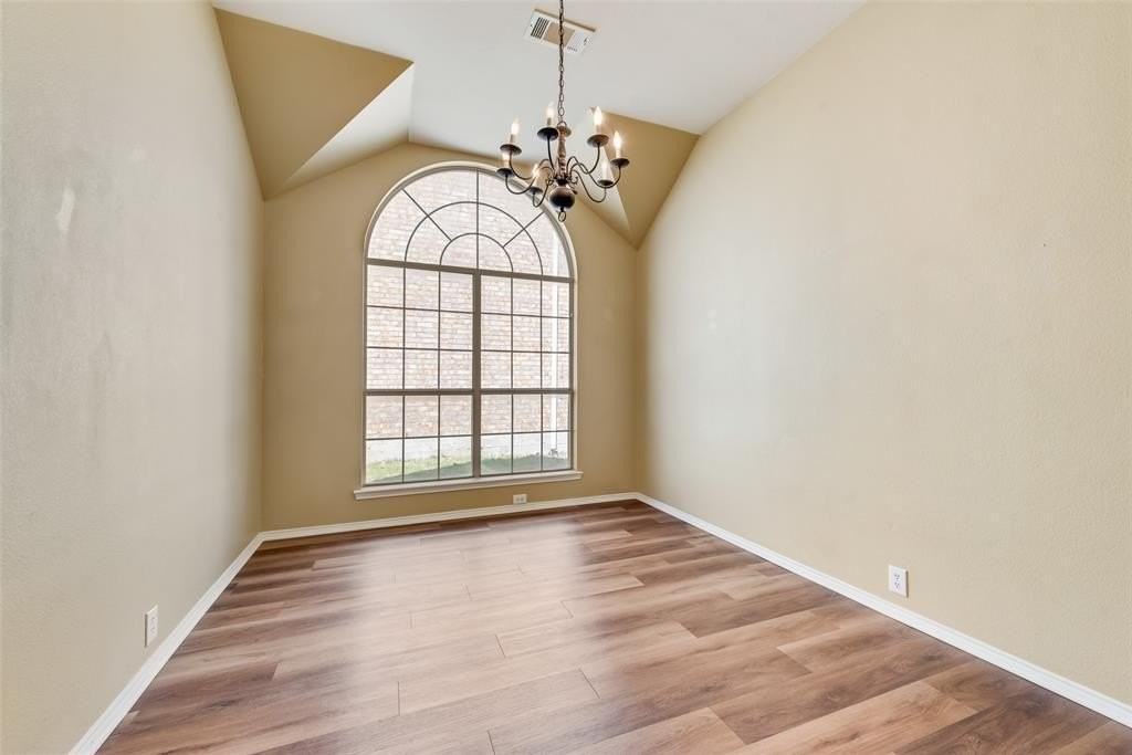 2600 Spring Dr - Photo 6 of 26