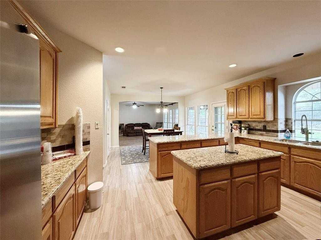 5229 Saint Croix Ln - Photo 6 of 39