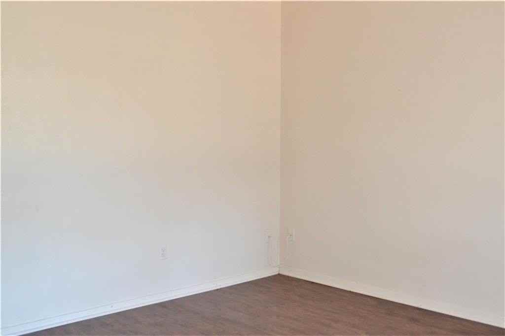 2717 Foxcroft Cir - Photo 2 of 18