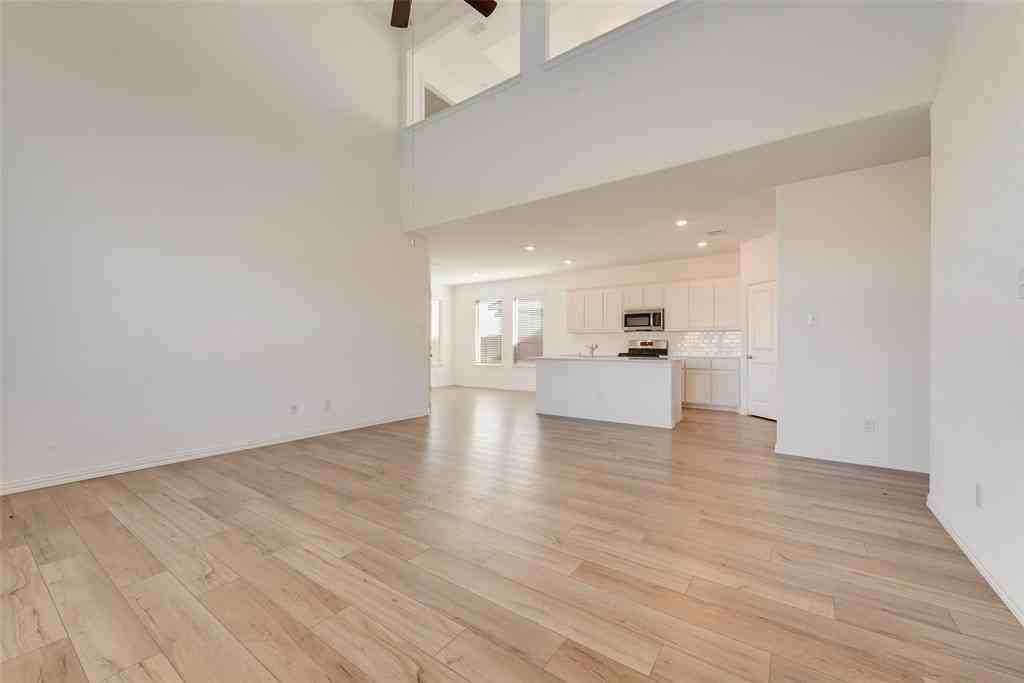3750 Honey Daisy Dr - Photo 3 of 33