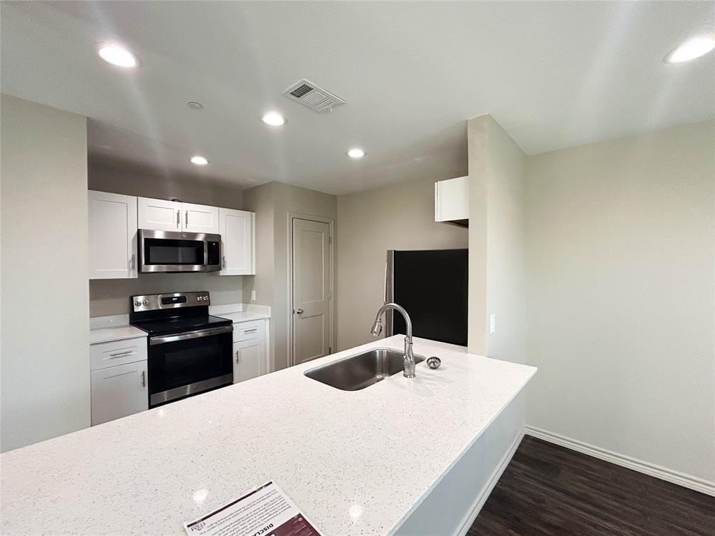 1203 S Clay St #122 - Photo 7 of 16