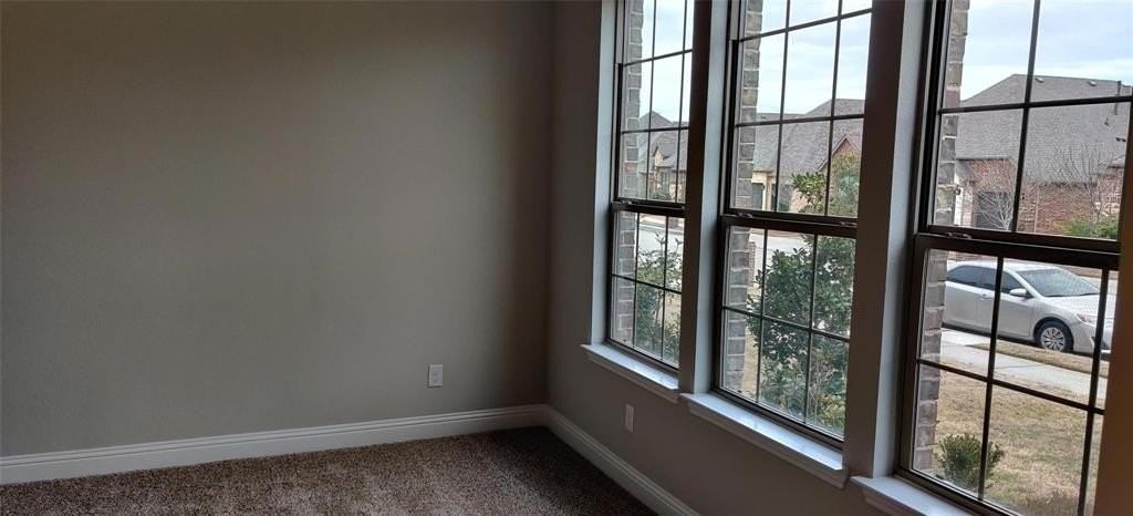 1574 Trowbridge Cir - Photo 2 of 31