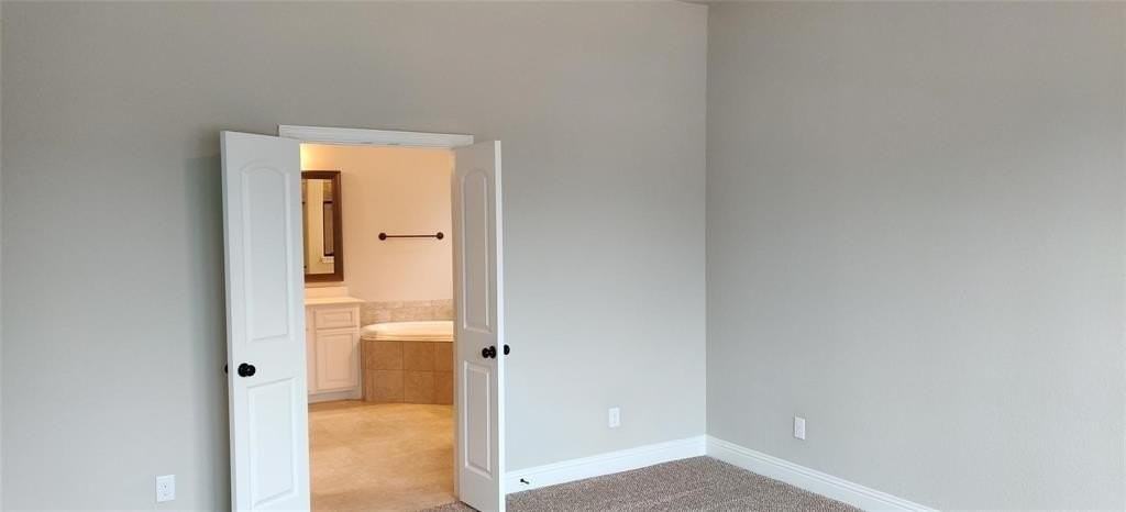 1574 Trowbridge Cir - Photo 3 of 31