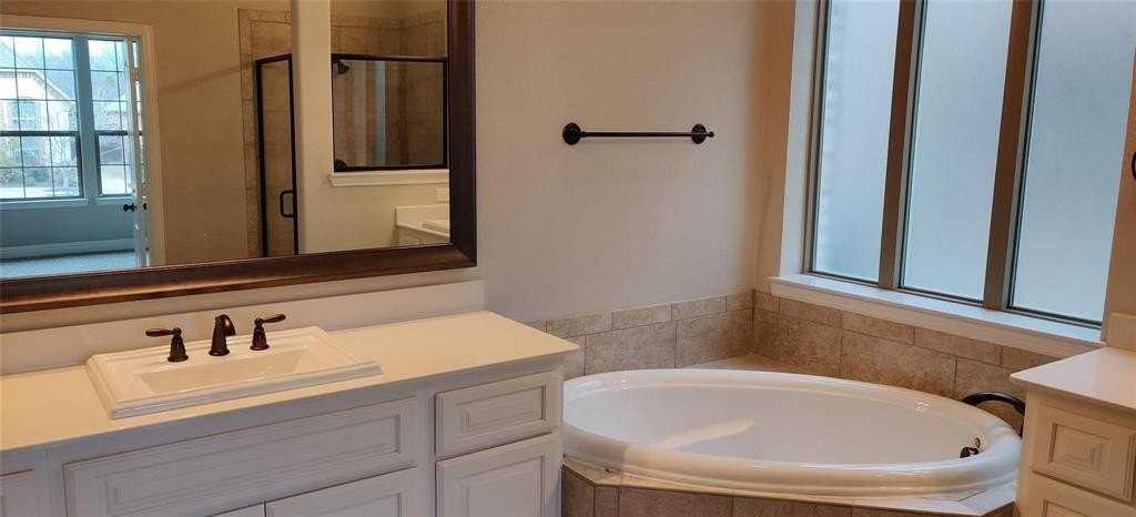 1574 Trowbridge Cir - Photo 5 of 31