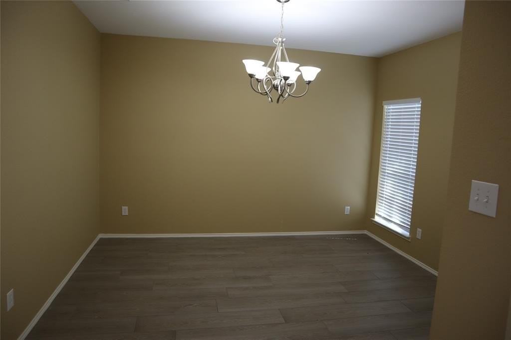 9724 Old Field Dr - Photo 3 of 18