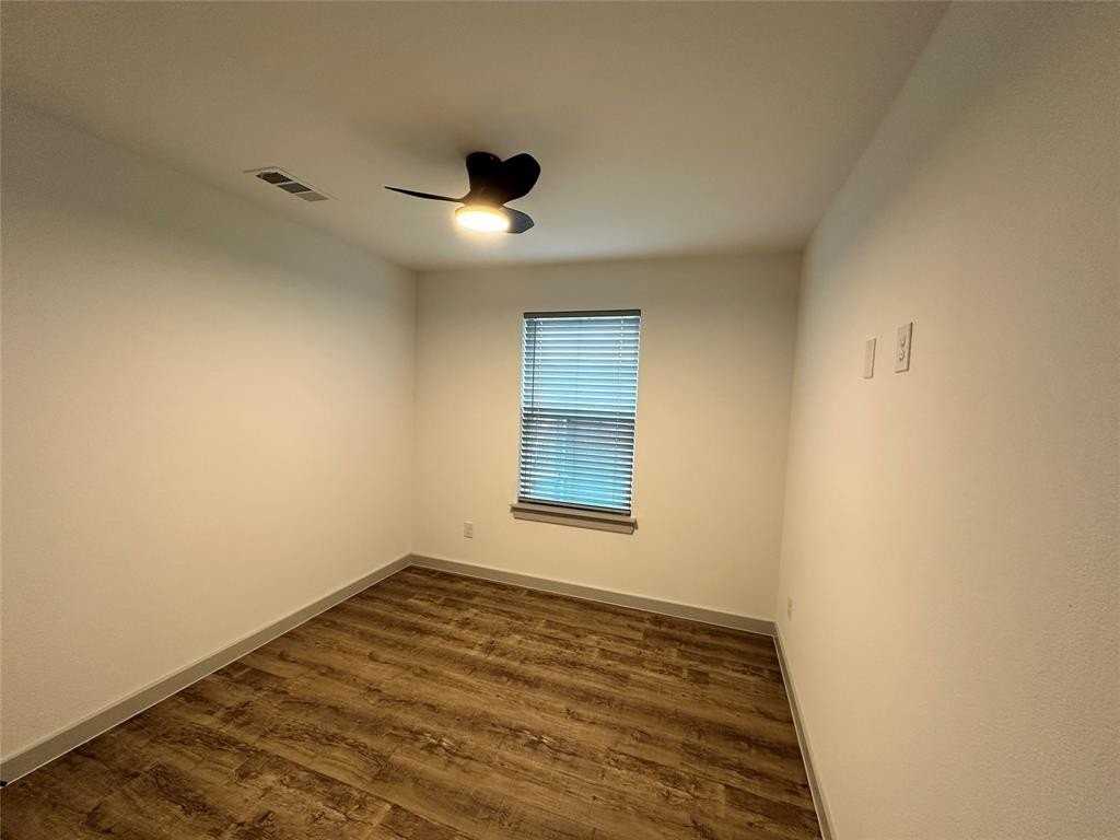 2107 Church St #B - Photo 7 of 12