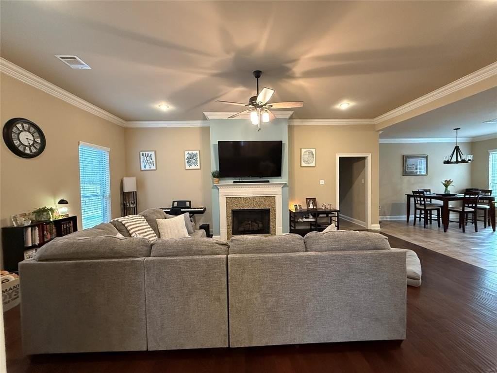525 Riverrun Cir - Photo 6 of 34