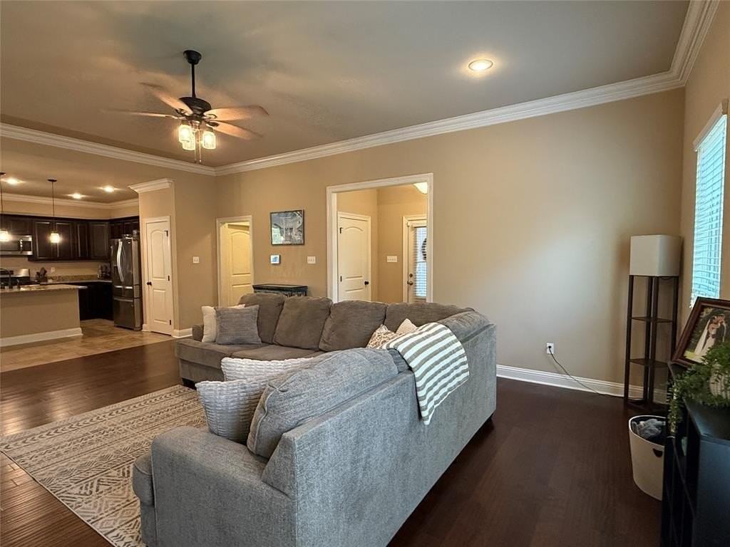 525 Riverrun Cir - Photo 7 of 34