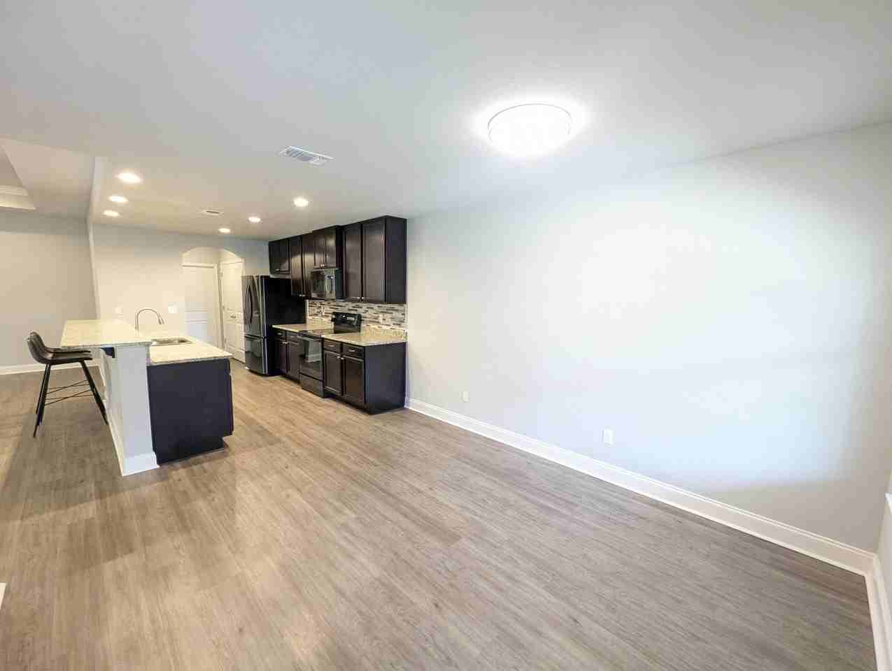 1827 Sundown Dr - Photo 5 of 27