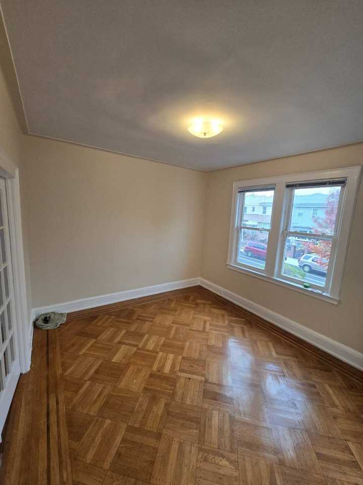 5120 47th St - Photo 4 of 9