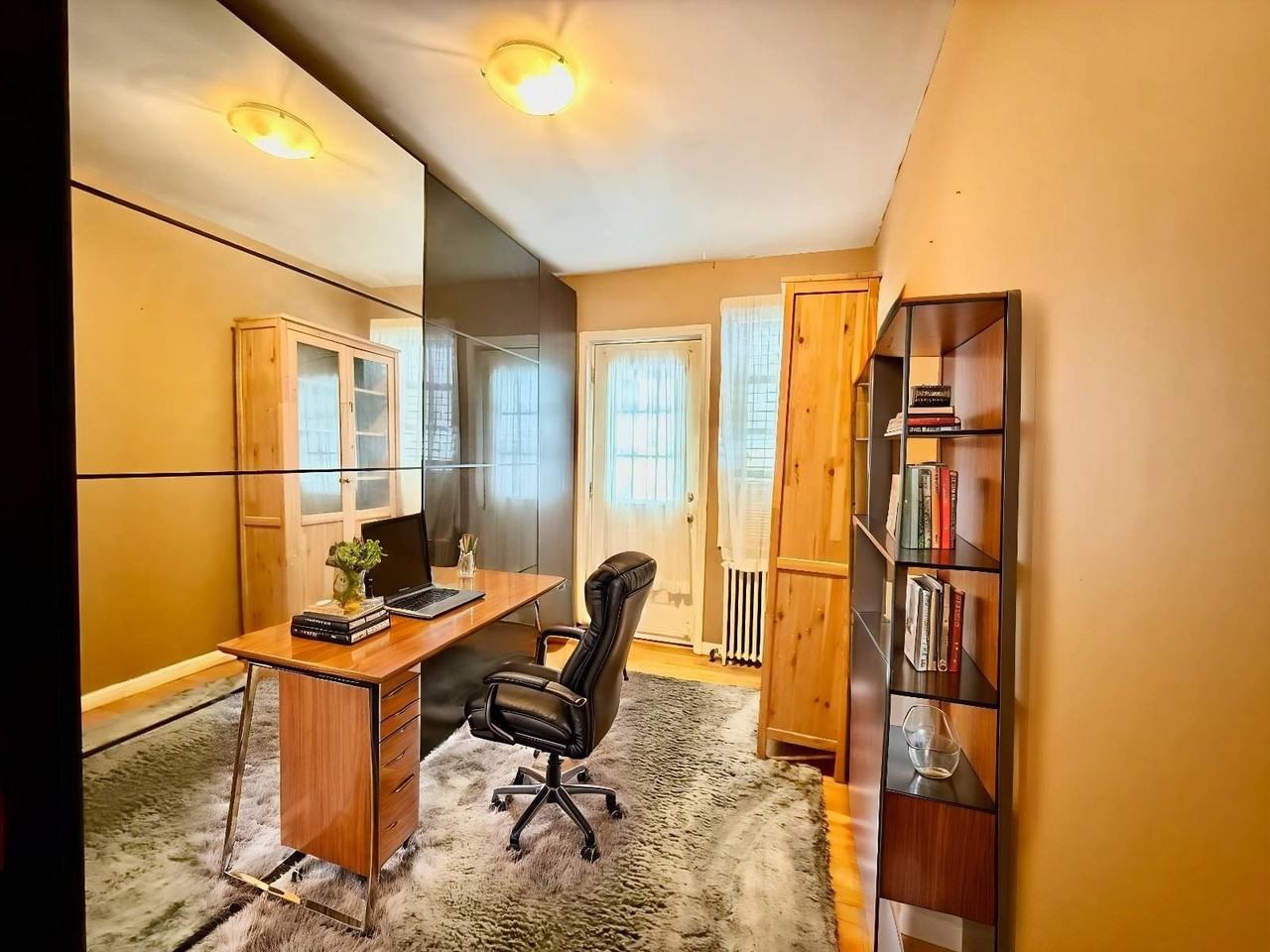 6418 Metropolitan Ave - Photo 6 of 8