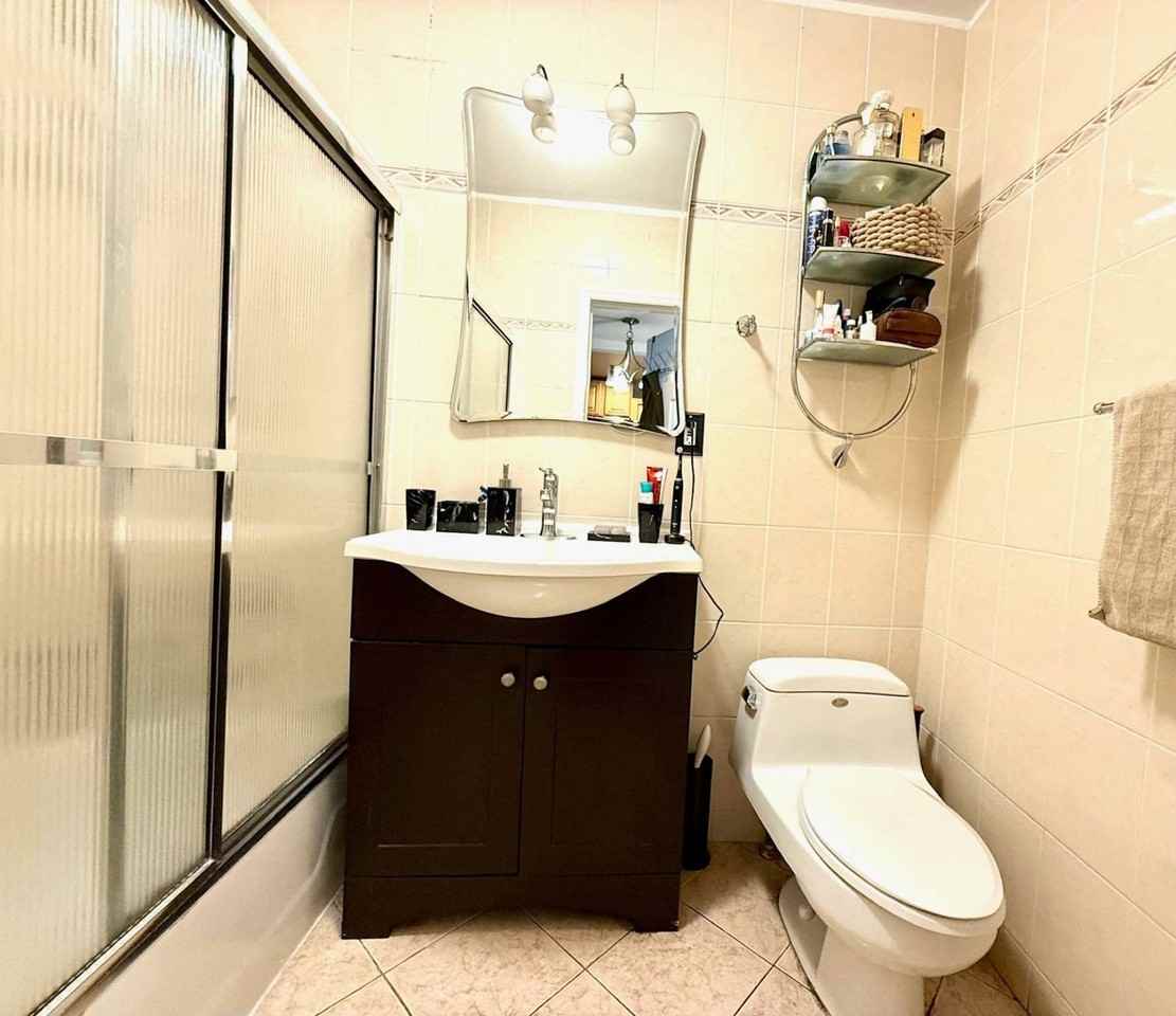 6418 Metropolitan Ave - Photo 7 of 8