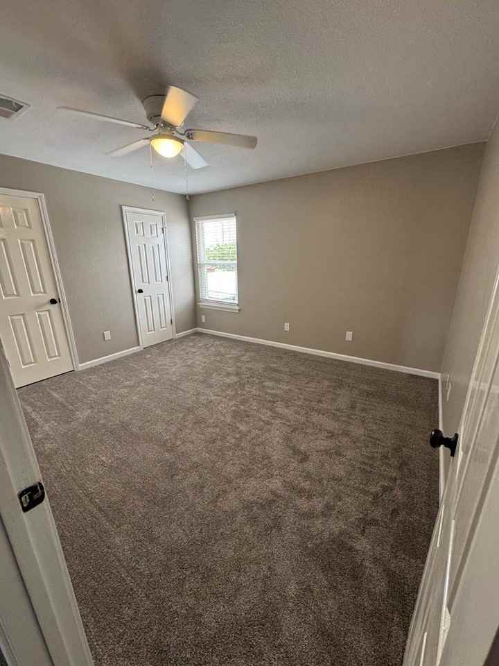 1318 Harless Ave - Photo 5 of 13