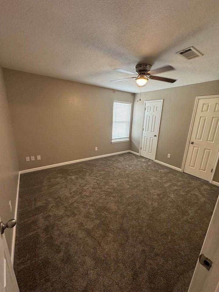 1322 Harless Ave #1 - Photo 6 of 11