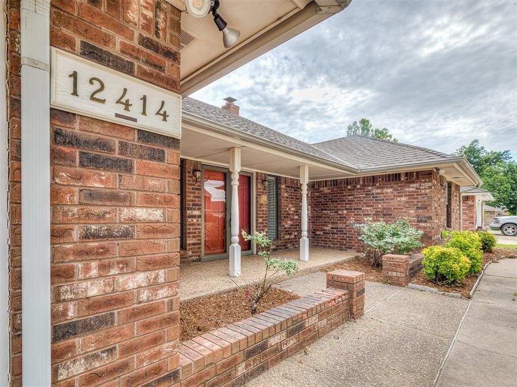 12414 S Villa Ave - Photo 3 of 38