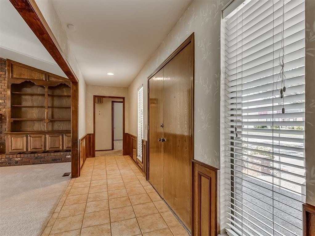 12414 S Villa Ave - Photo 6 of 38
