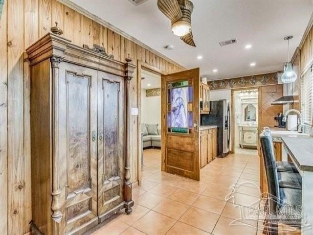 510 W Gregory St - Photo 6 of 11