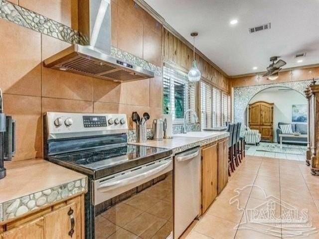 510 W Gregory St - Photo 7 of 11