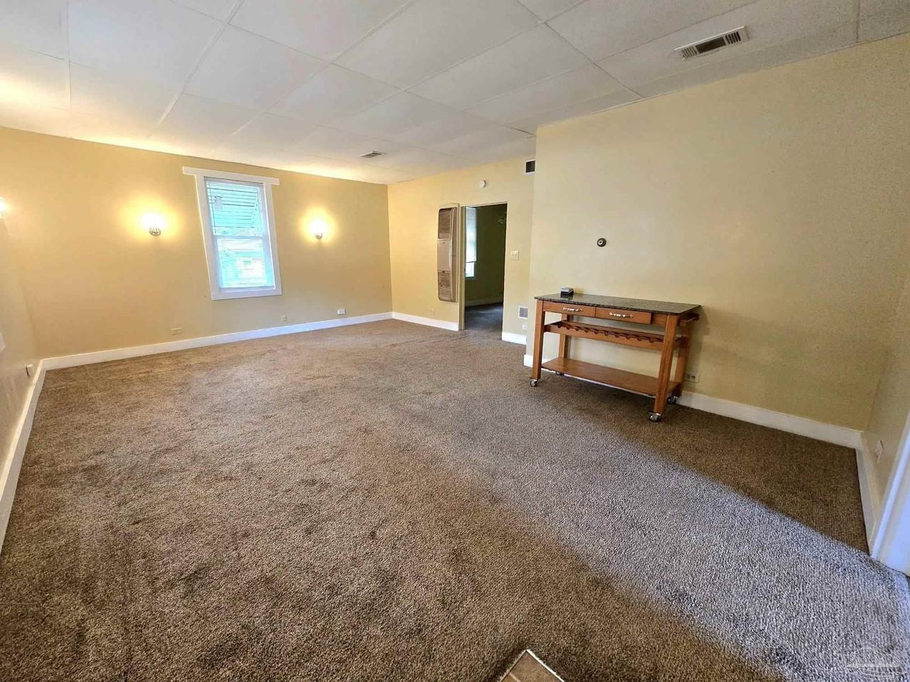 511 E La Rua St - Photo 4 of 19