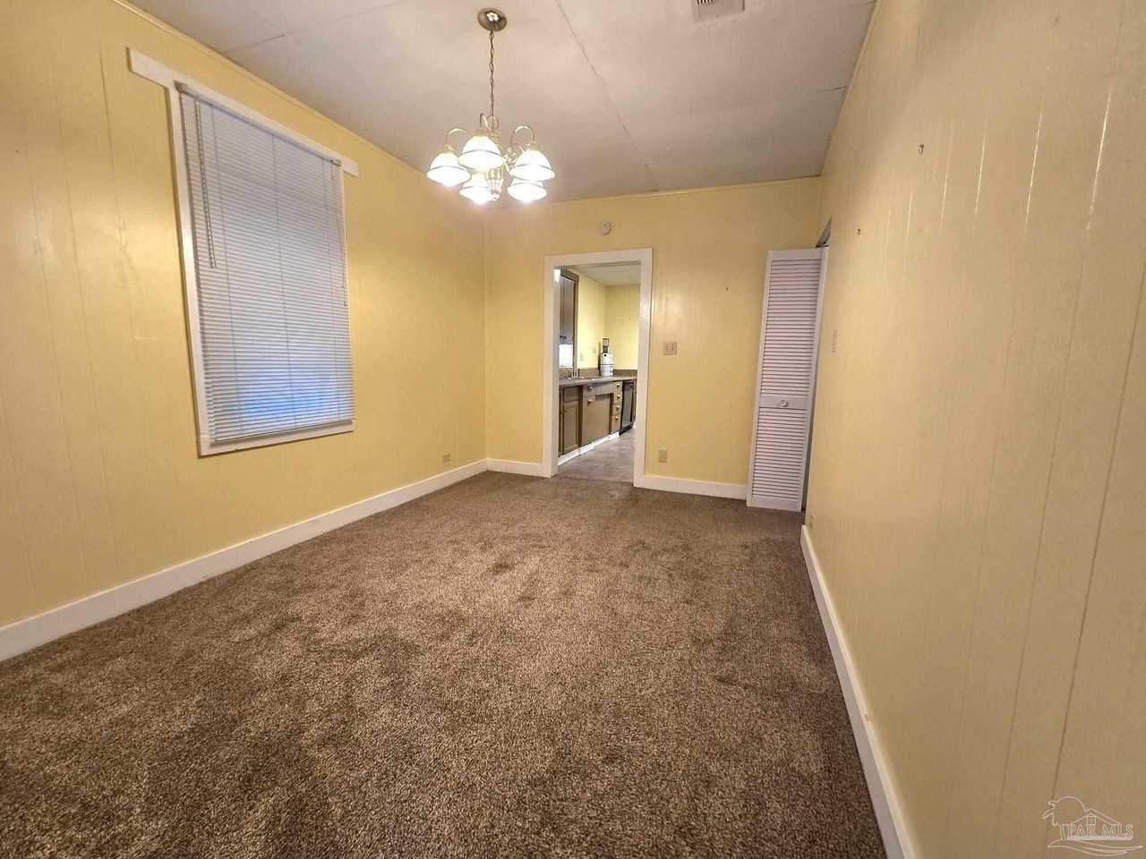 511 E La Rua St - Photo 6 of 19