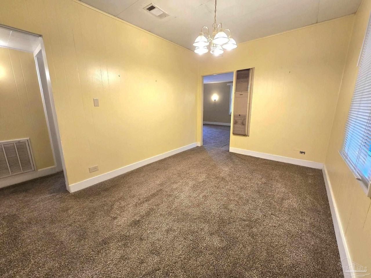 511 E La Rua St - Photo 7 of 19
