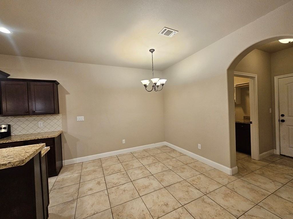 14 Devon Ct - Photo 4 of 24