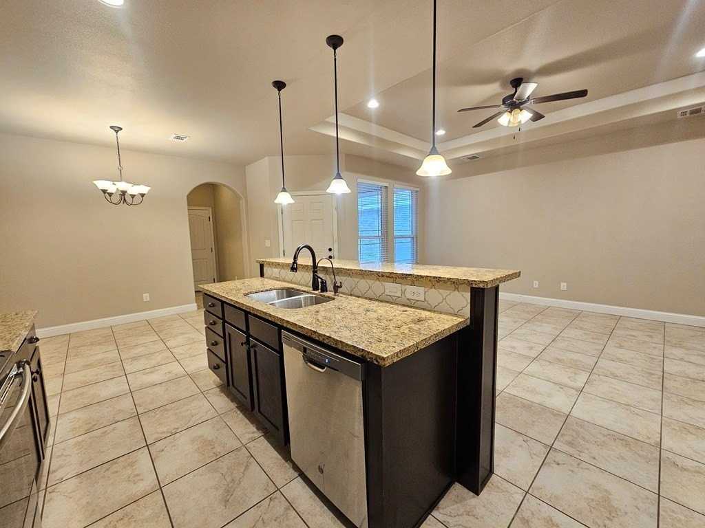 14 Devon Ct - Photo 7 of 24