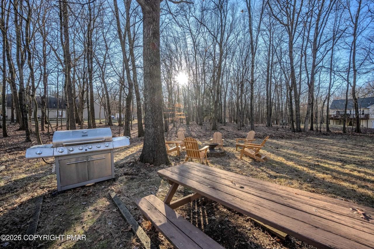 113 Meckesville Rd - Photo 4 of 48