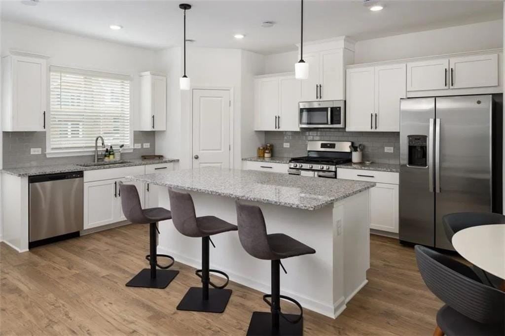 728 Sayers Ct - Photo 3 of 24
